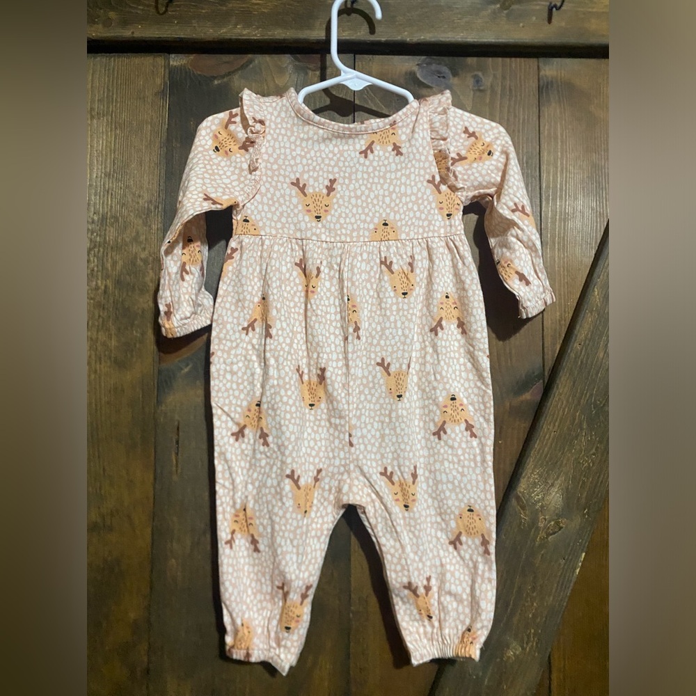 NWT Old Navy Romper, size 3-6 months, smoke free home